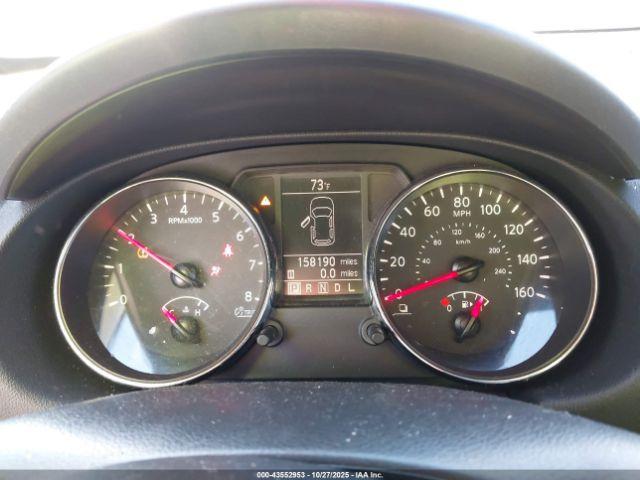 Nissan Rogue S Image 6