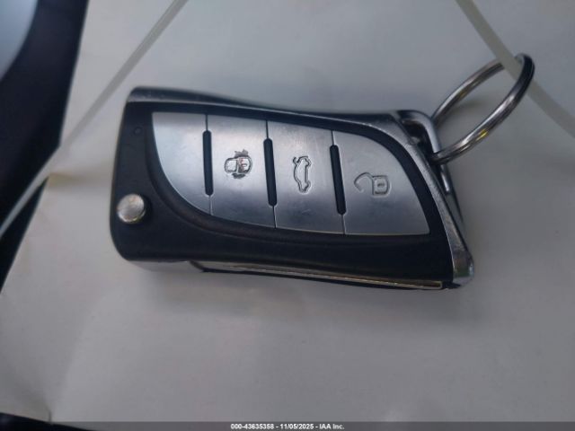 Toyota Camry Se Sport Image 8