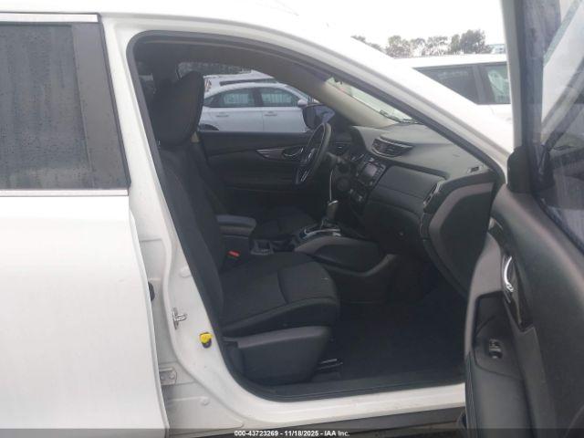 Nissan Rogue Sv Image 13