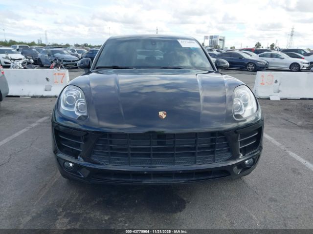 Porsche Macan S Image 2