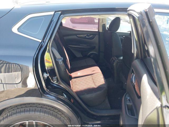 Nissan Rogue Sv Image 12