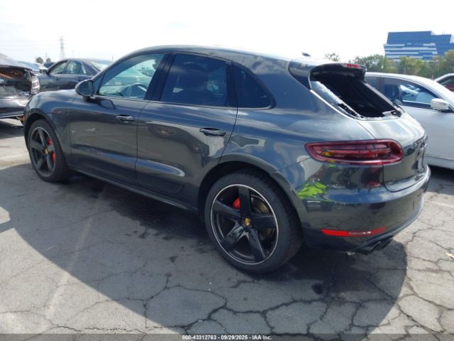 Porsche Macan Gts Image 14