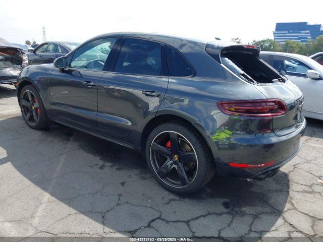 Porsche Macan Gts Image 14