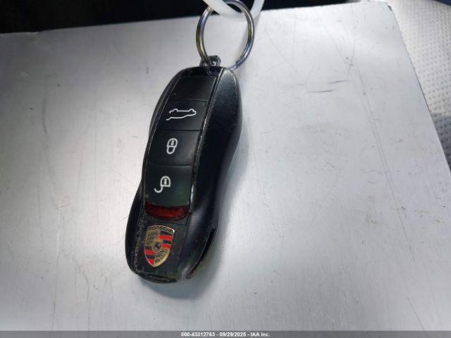 Porsche Macan Gts Image 9