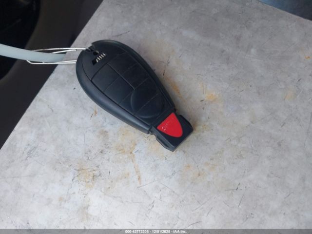 Chrysler Town & Country Limited Image 3