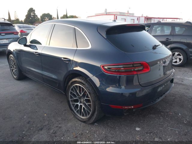 Porsche Macan Turbo Image 2