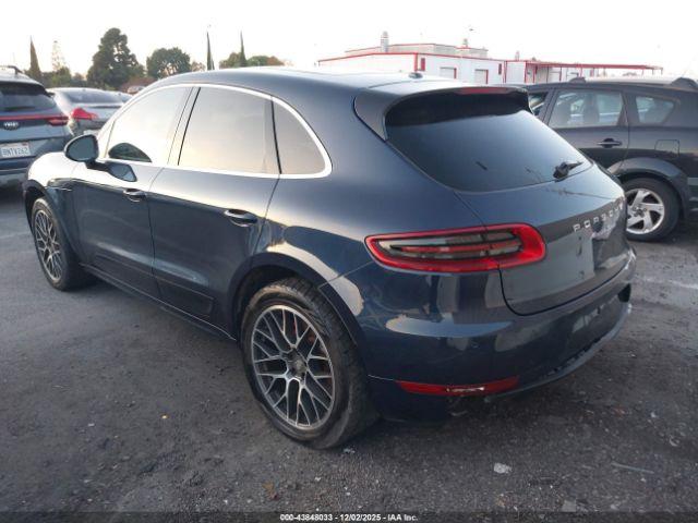 Porsche Macan Turbo Image 2