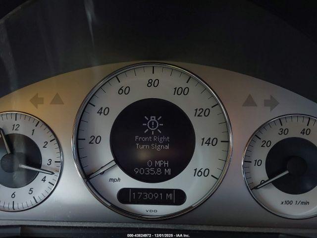 Mercedes-Benz E-Class Image 8