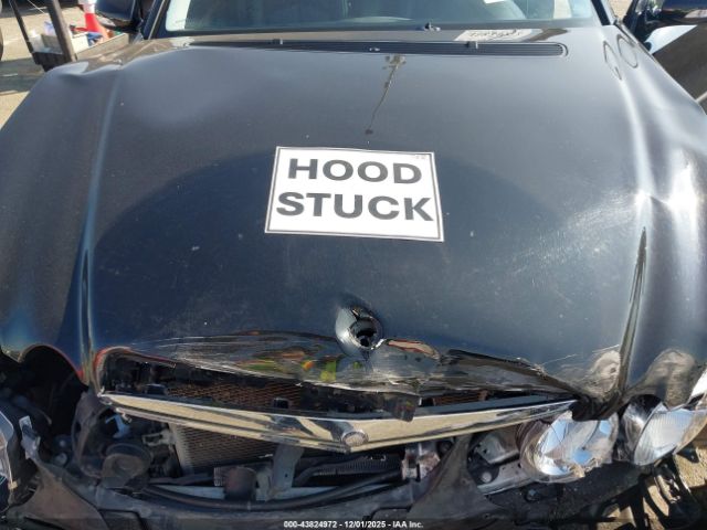 Mercedes-Benz E-Class Image 4