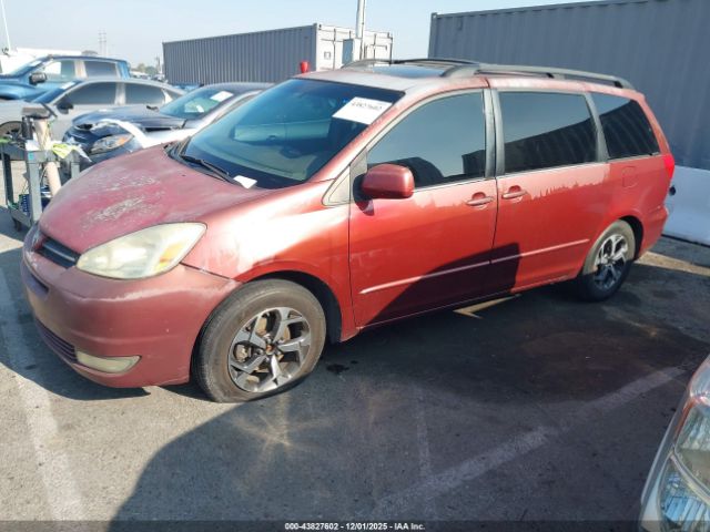 Toyota Sienna Xle Image 2