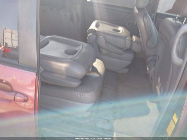 Toyota Sienna Xle Image 6