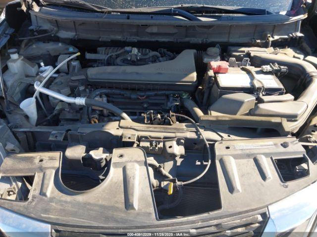 Nissan Rogue Sv Image 4