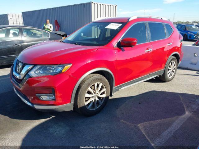 Nissan Rogue Sv Image 2