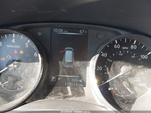 Nissan Rogue Sv Image 4