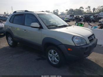  Salvage Hyundai TUCSON