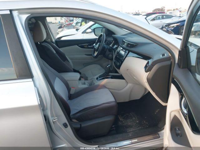 Nissan Rogue Sv Image 9