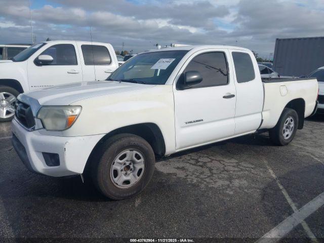 Toyota Tacoma Image 5