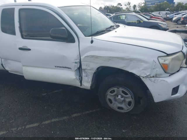 Toyota Tacoma Image 12