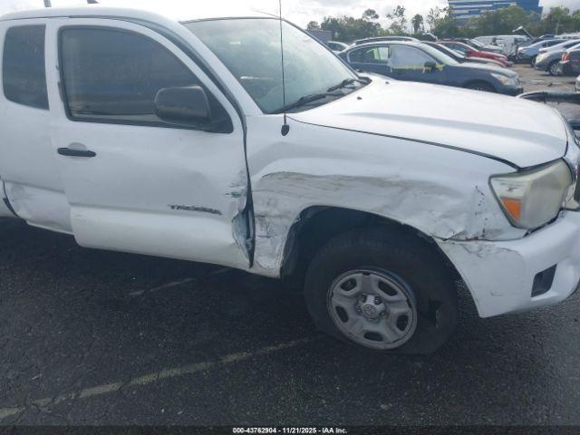 Toyota Tacoma Image 12