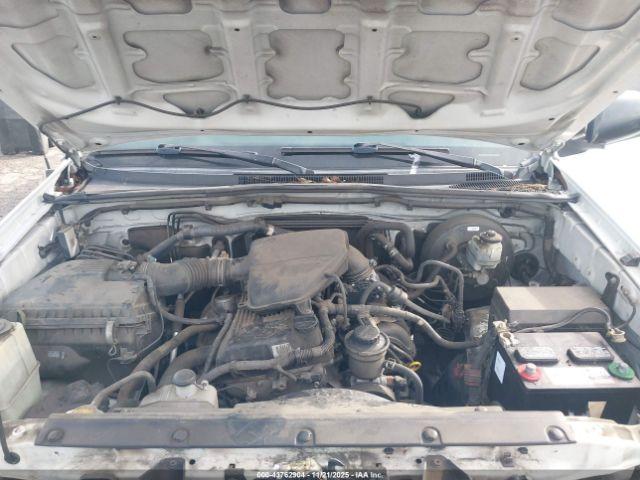 Toyota Tacoma Image 15