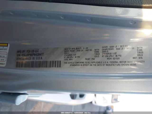 Jeep Wrangler Sahara 4x4 Image 10