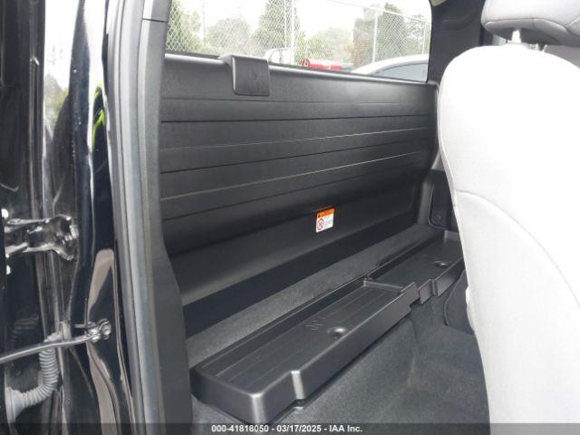 Toyota Tacoma Sr Image 11