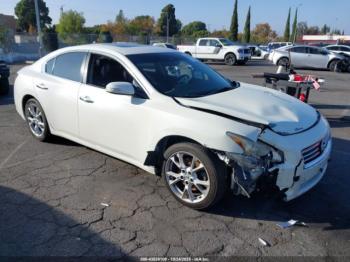  Salvage Nissan Maxima