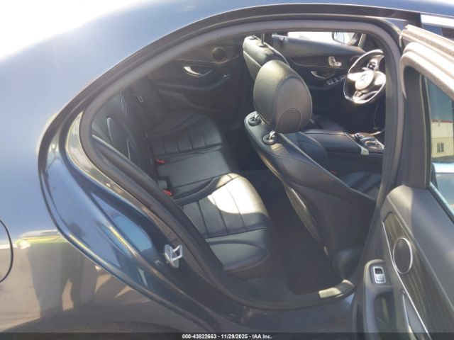 Mercedes-Benz C-Class Sport Image 7