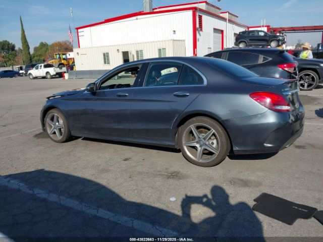 Mercedes-Benz C-Class Sport Image 12