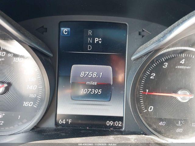 Mercedes-Benz C-Class Sport Image 11