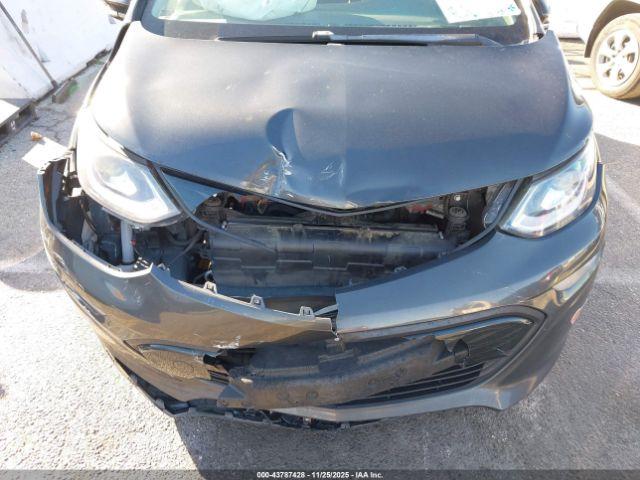 Chevrolet Bolt Premier Image 16