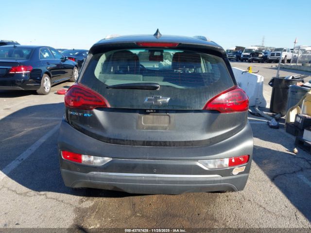 Chevrolet Bolt Premier Image 5