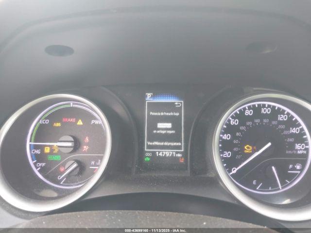 Toyota Camry Le Hybrid Image 7