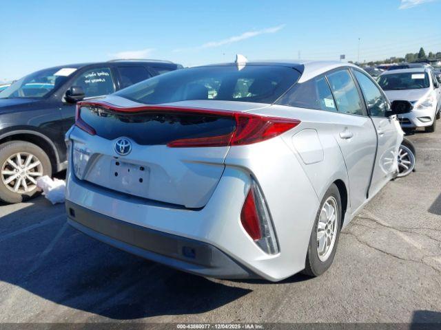 Toyota Prius Prime Plus Image 16