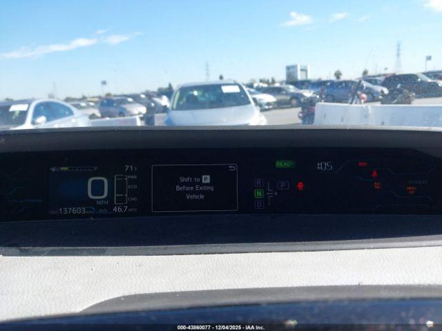 Toyota Prius Prime Plus Image 3