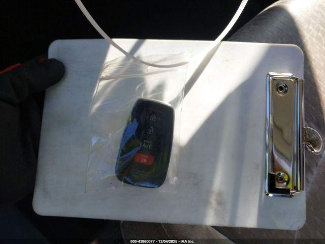 Toyota Prius Prime Plus Image 7