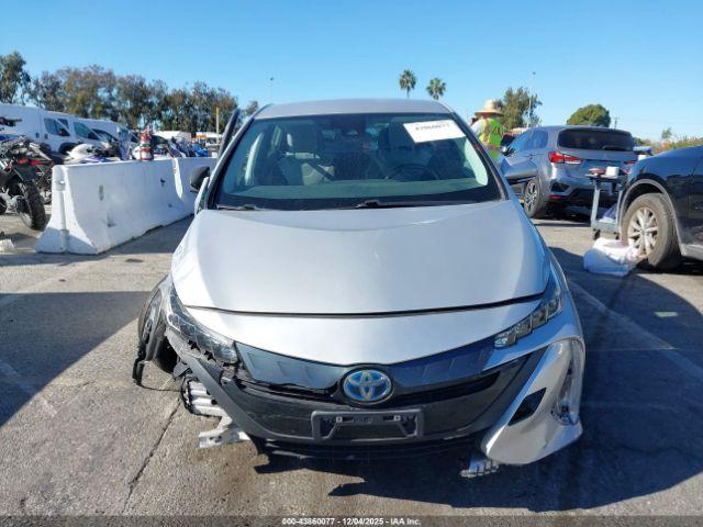 Toyota Prius Prime Plus Image 15