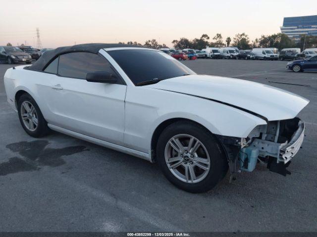  Salvage Ford Mustang