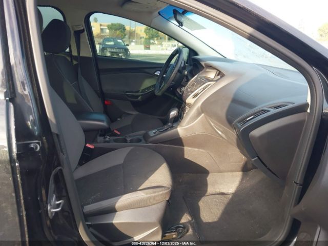 Ford Focus Se Image 11