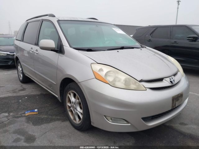 Toyota Sienna Xle Image 1