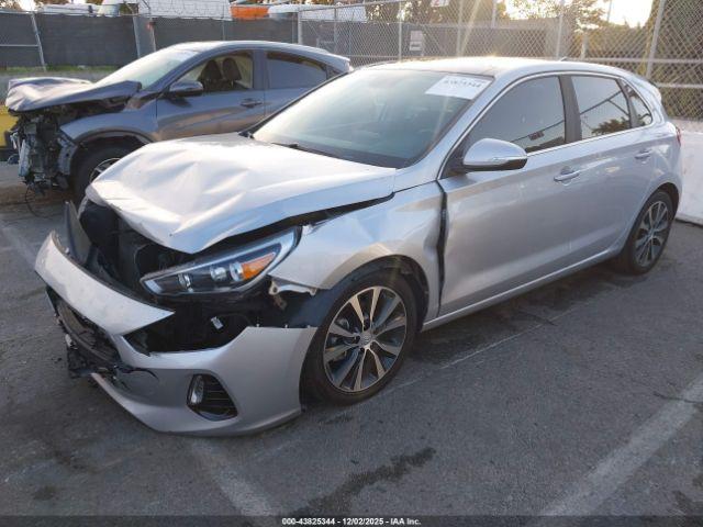 Hyundai ELANTRA Image 11