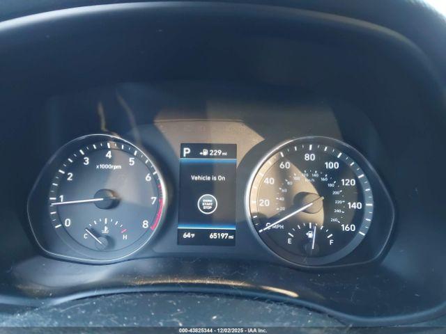 Hyundai ELANTRA Image 2