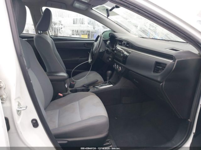 Toyota Corolla L Image 3