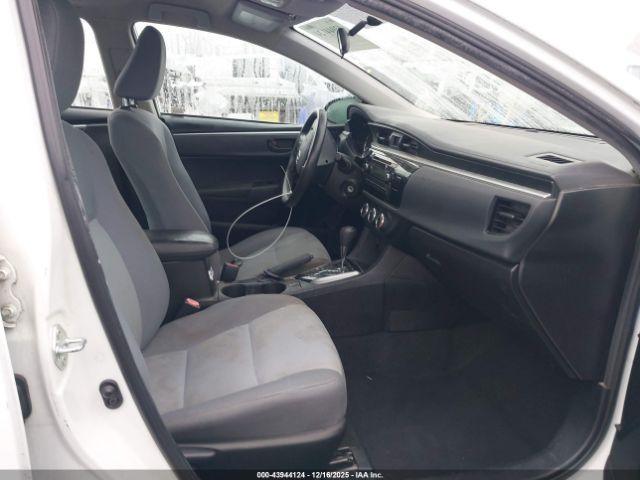 Toyota Corolla L Image 3