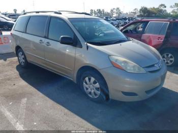  Salvage Toyota Sienna