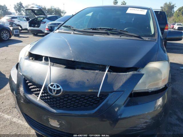 Toyota Yaris Image 8