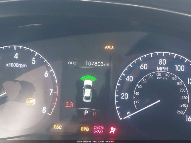 Hyundai Genesis 3.8 Image 9