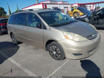 Salvage Toyota Sienna