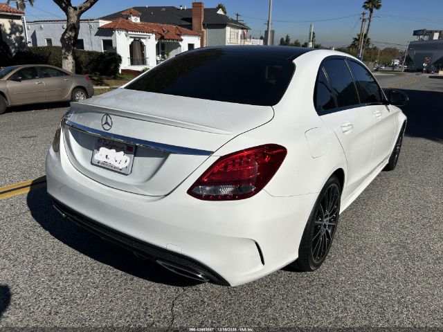 Mercedes-Benz C-Class Image 12