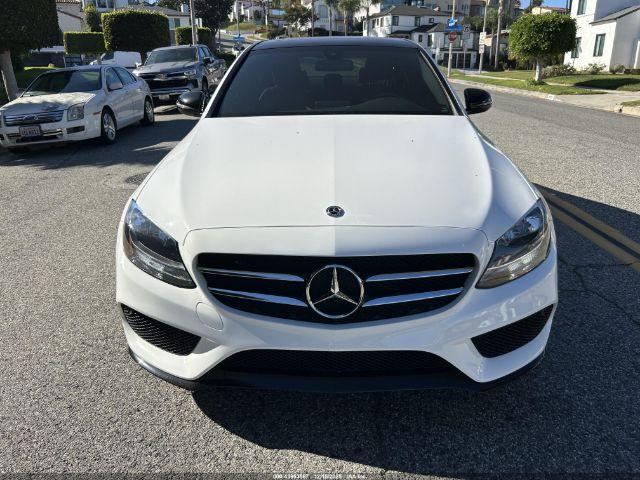 Mercedes-Benz C-Class Image 6